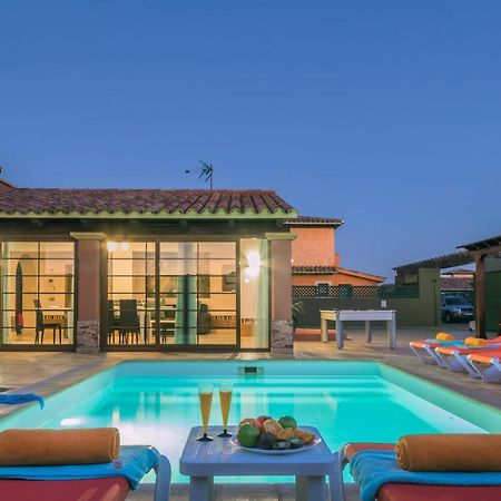 Villa Simona By Villa Plus คอร์ราเลโฮ ภายนอก รูปภาพ